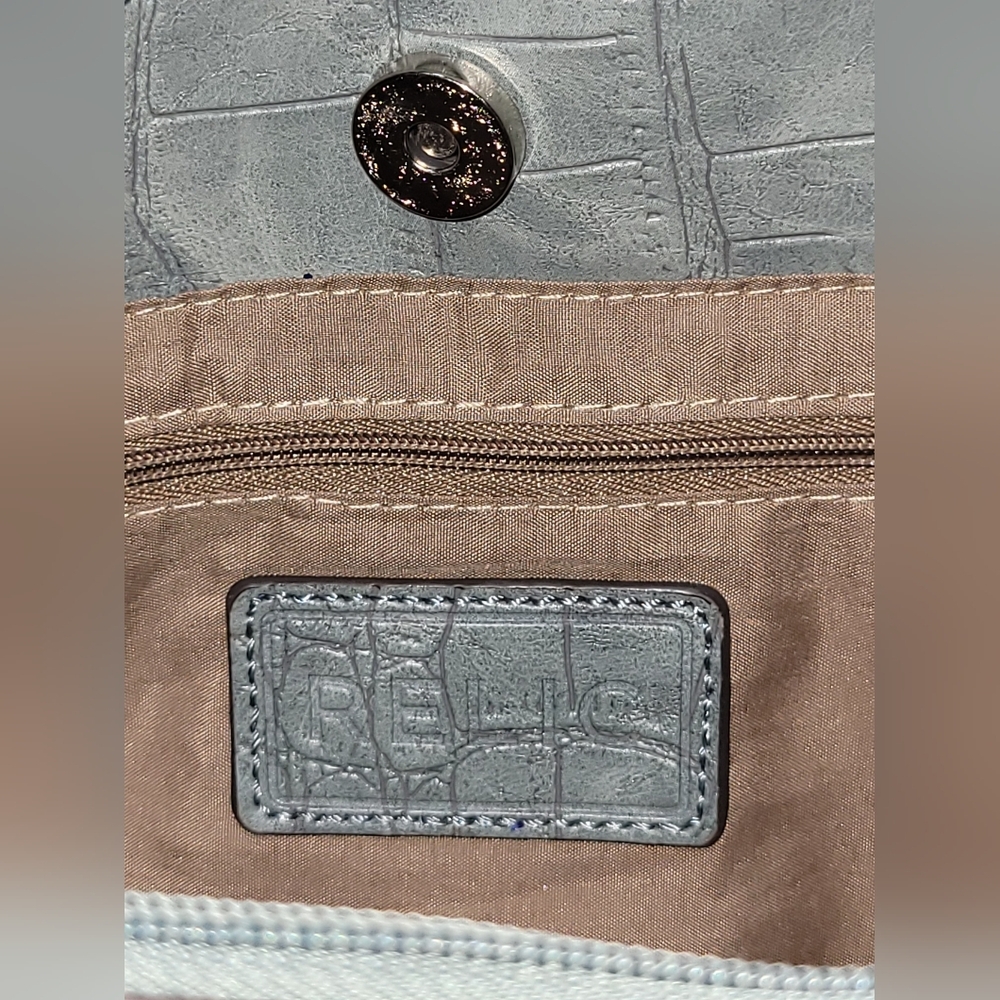 Relic Light Green Shoulder Bag - Picture 7 of 10